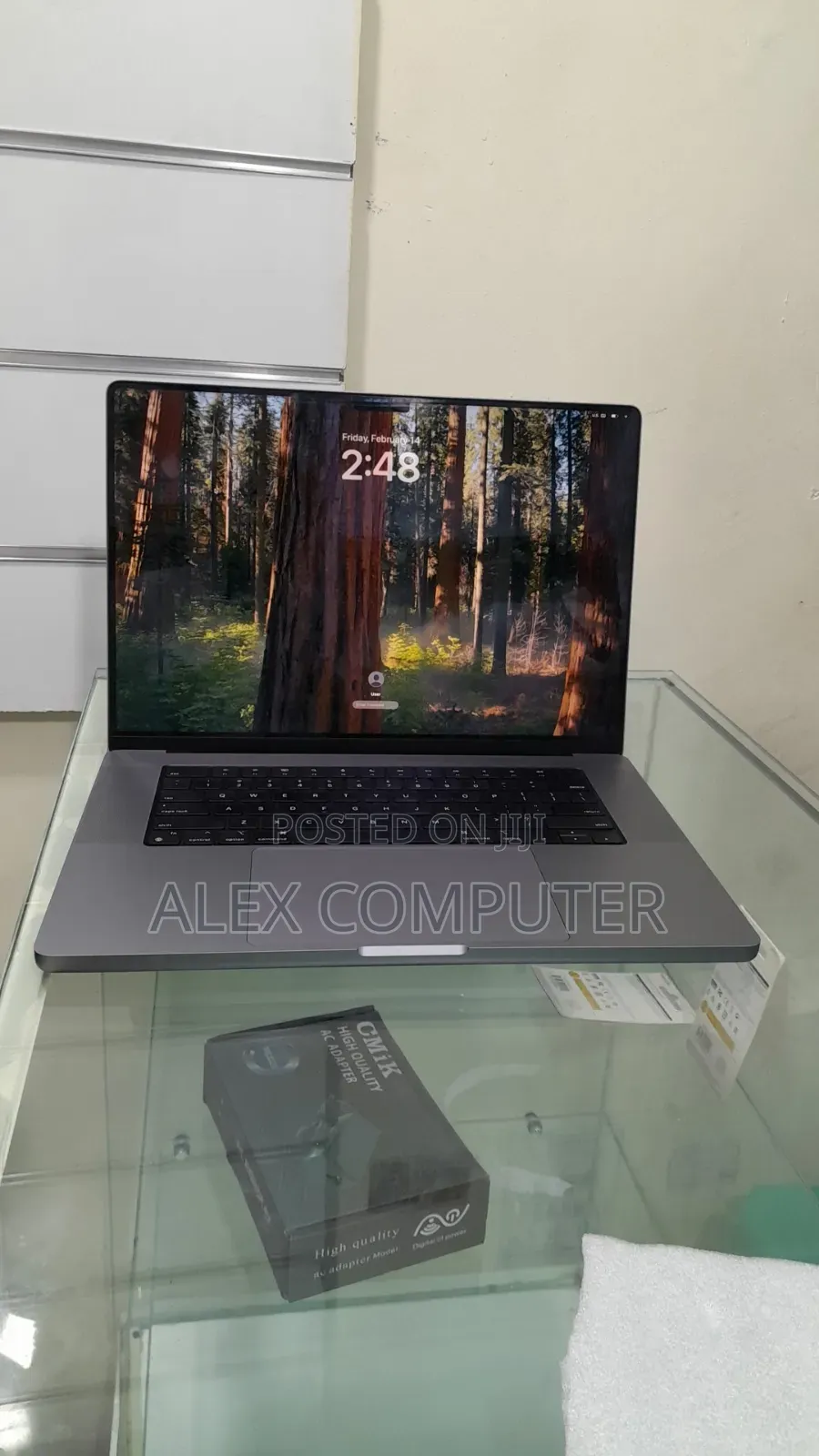 New Laptop Apple MacBook Pro M1 16GB Apple M1 Pro SSD 512GB