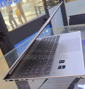 New Laptop HP Pavilion 17 16GB Intel Core I7 SSD 1T