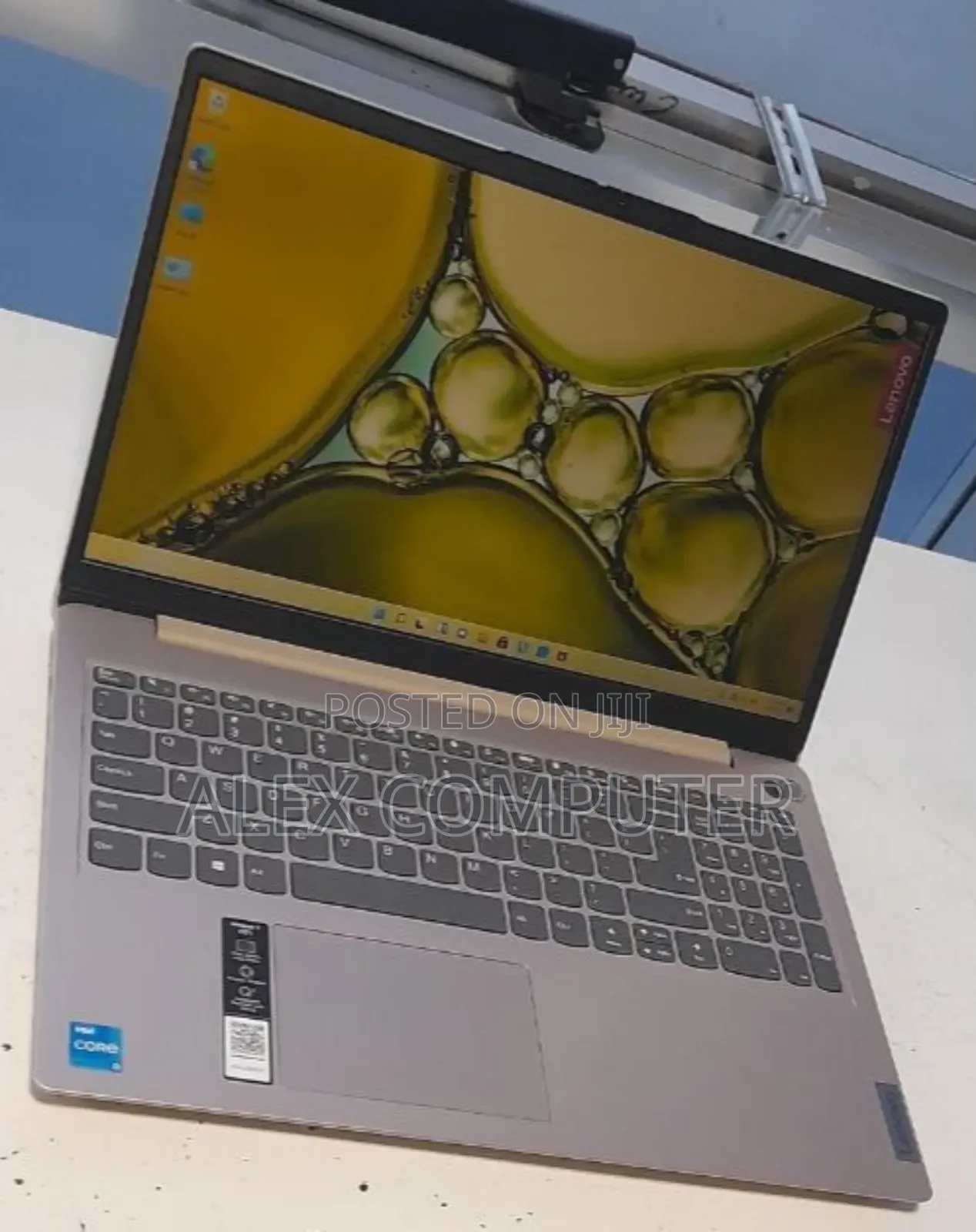 New Laptop Lenovo Ideapad 3 4GB Intel Core I3 SSD 256GB