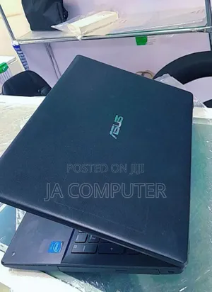 New Laptop Asus VivoBook W202 4GB Intel Celeron SSD 128GB