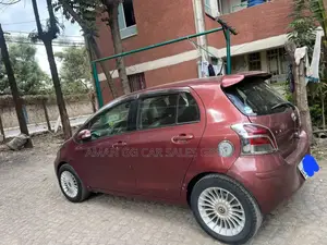 Toyota Yaris 2010 Burgundy