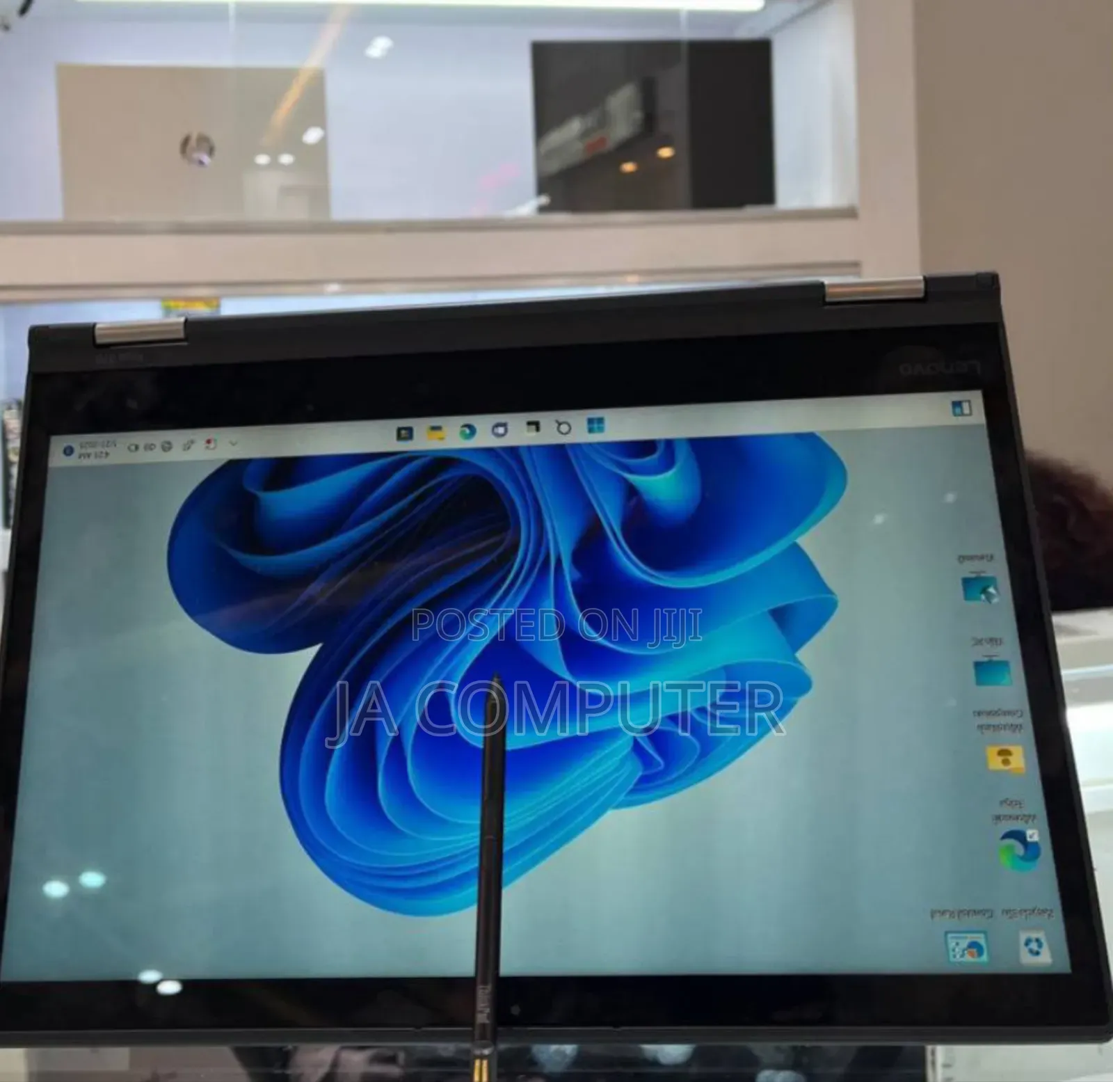 New Laptop Lenovo ThinkPad Yoga 370 16GB Intel Core I5 SSD 256GB