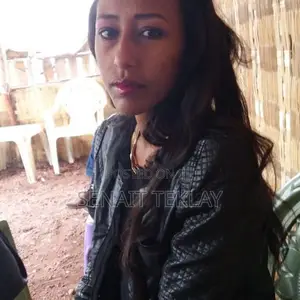 Photo - Perfume Promoter Using Mobile Phone