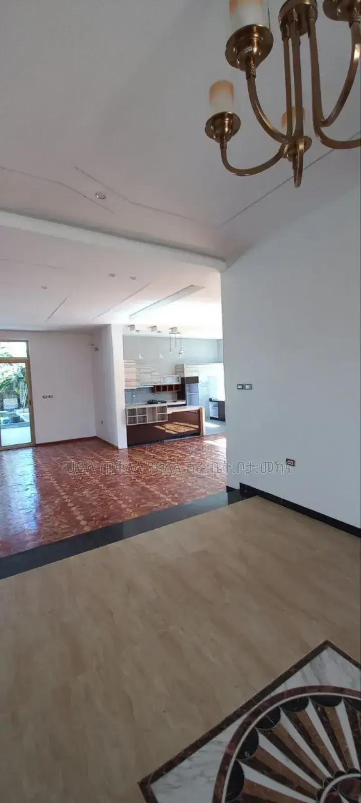 Furnished 8bdrm Villa in Ropack Real State, Oromia-Finfinne for sale