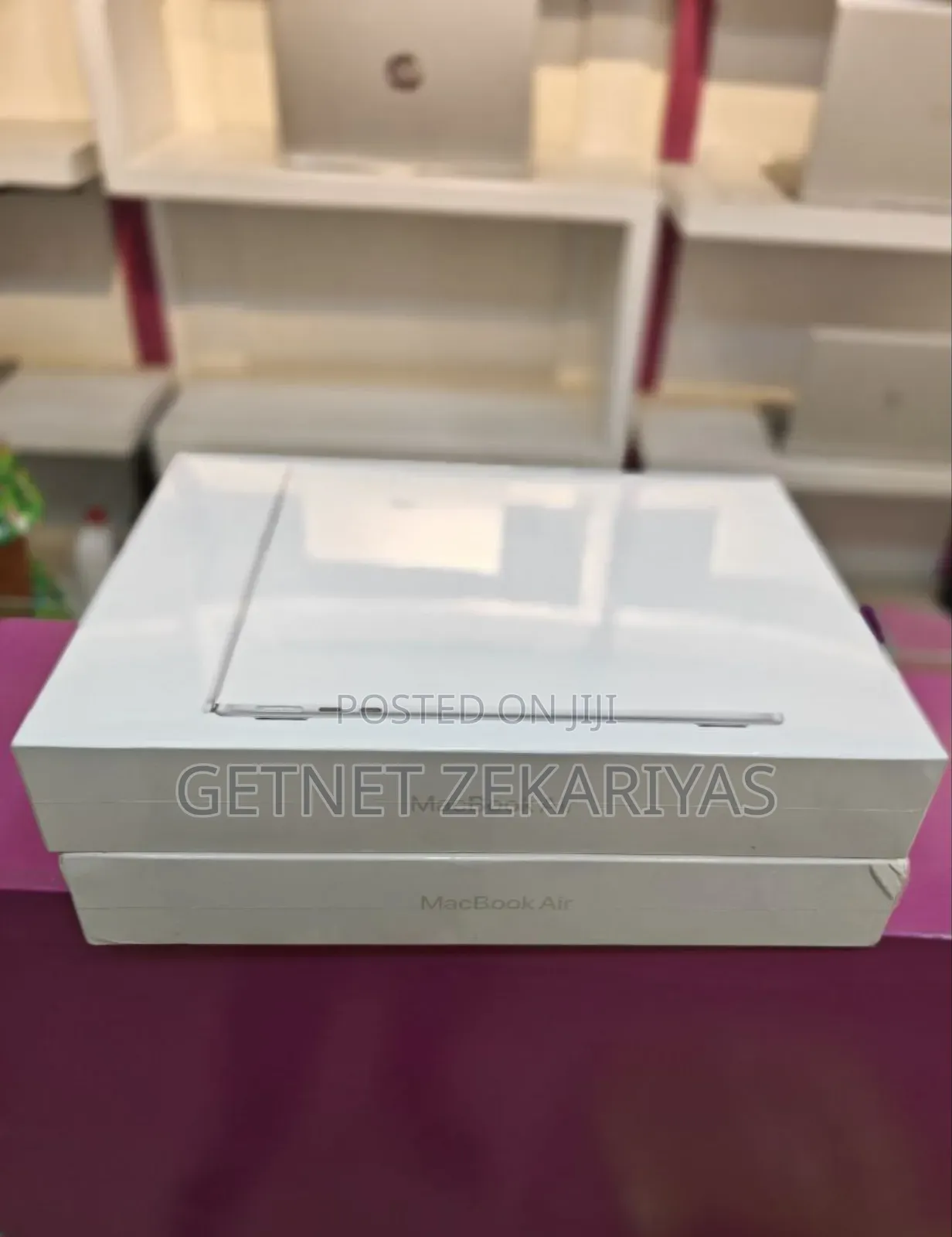 New Laptop Apple MacBook Air 2023 M2 8GB Apple M2 SSD 256GB