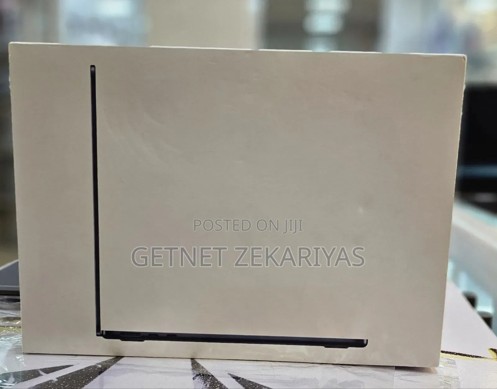 New Laptop Apple MacBook Air 2023 M2 8GB Apple M2 SSD 256GB