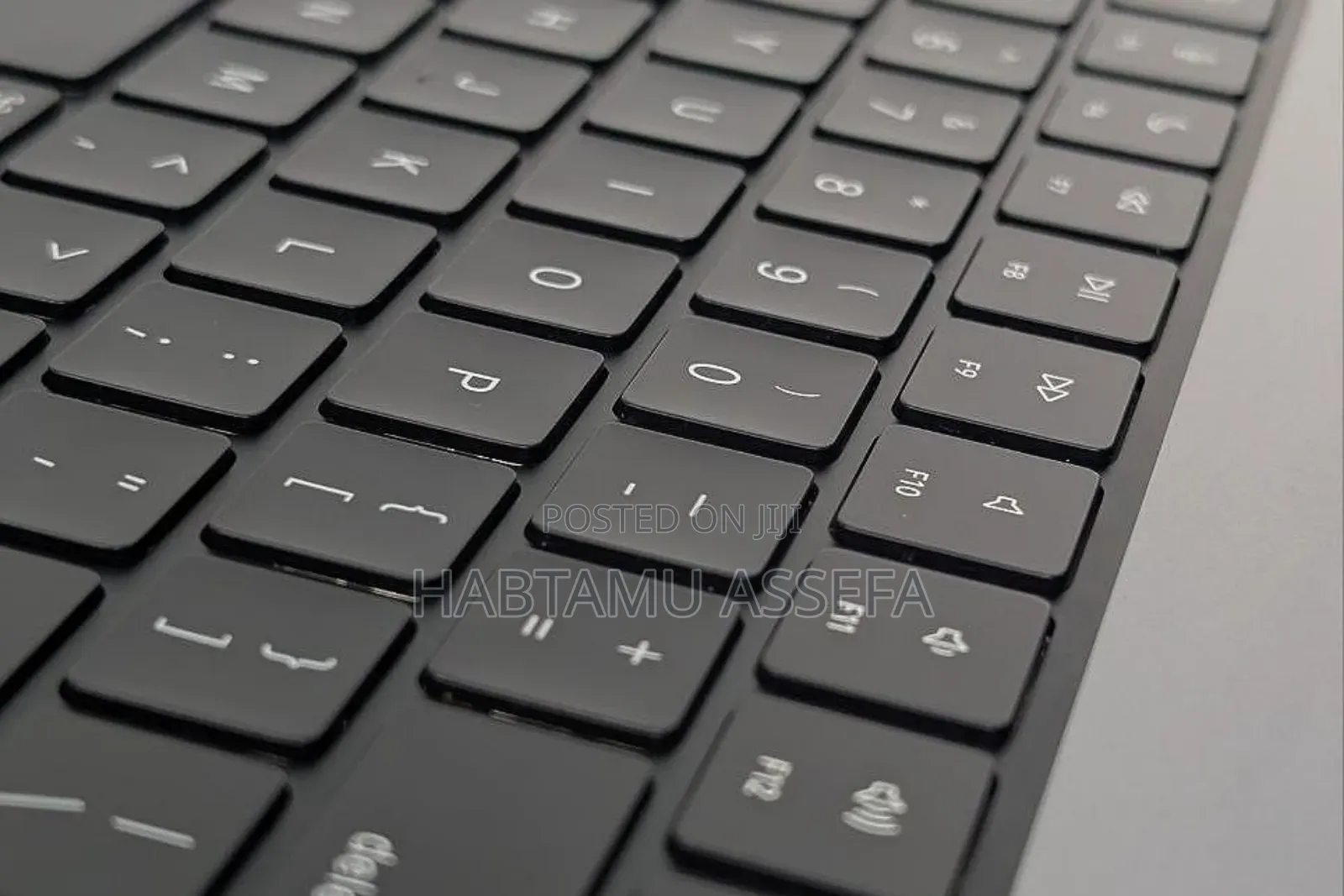 New Laptop Apple MacBook Pro M1 16GB Intel Core I5 SSD 1T
