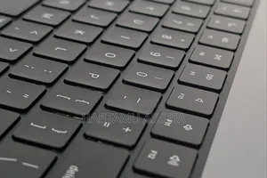 New Laptop Apple MacBook Pro M1 16GB Intel Core I5 SSD 1T