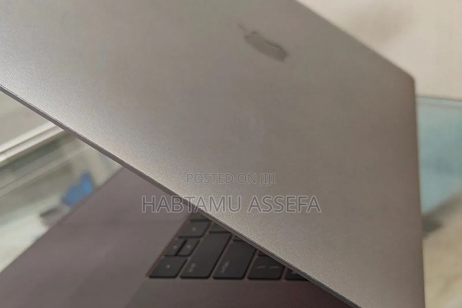 New Laptop Apple MacBook Pro 2019 16GB Intel Core I7 SSD 1T