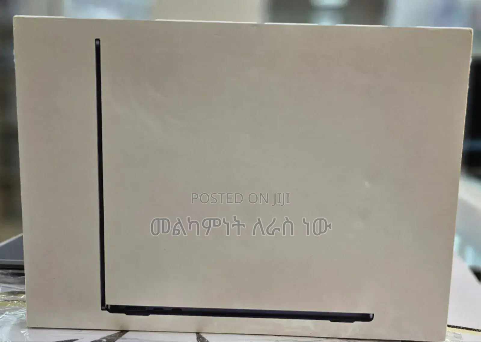 New Laptop Apple MacBook Air 2022 M2 8GB Apple M2 SSD 256GB