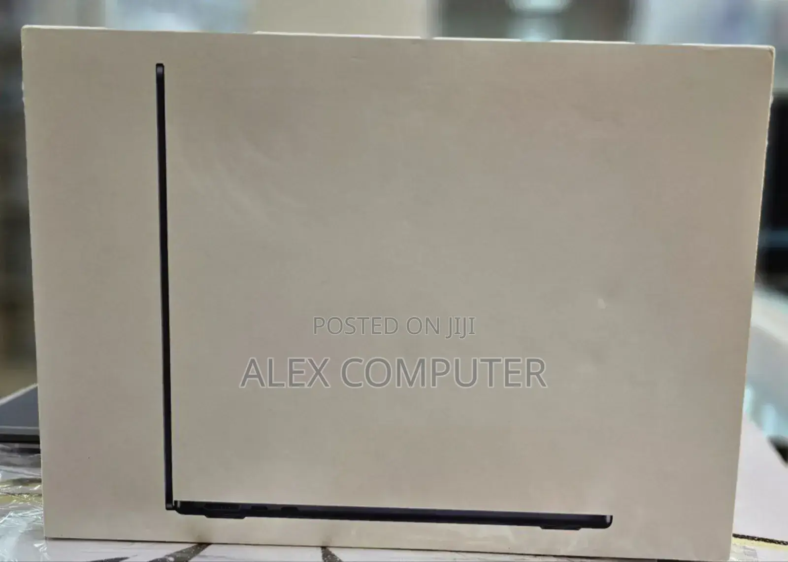 New Laptop Apple MacBook Air 2022 M2 8GB Apple M2 SSD 256GB