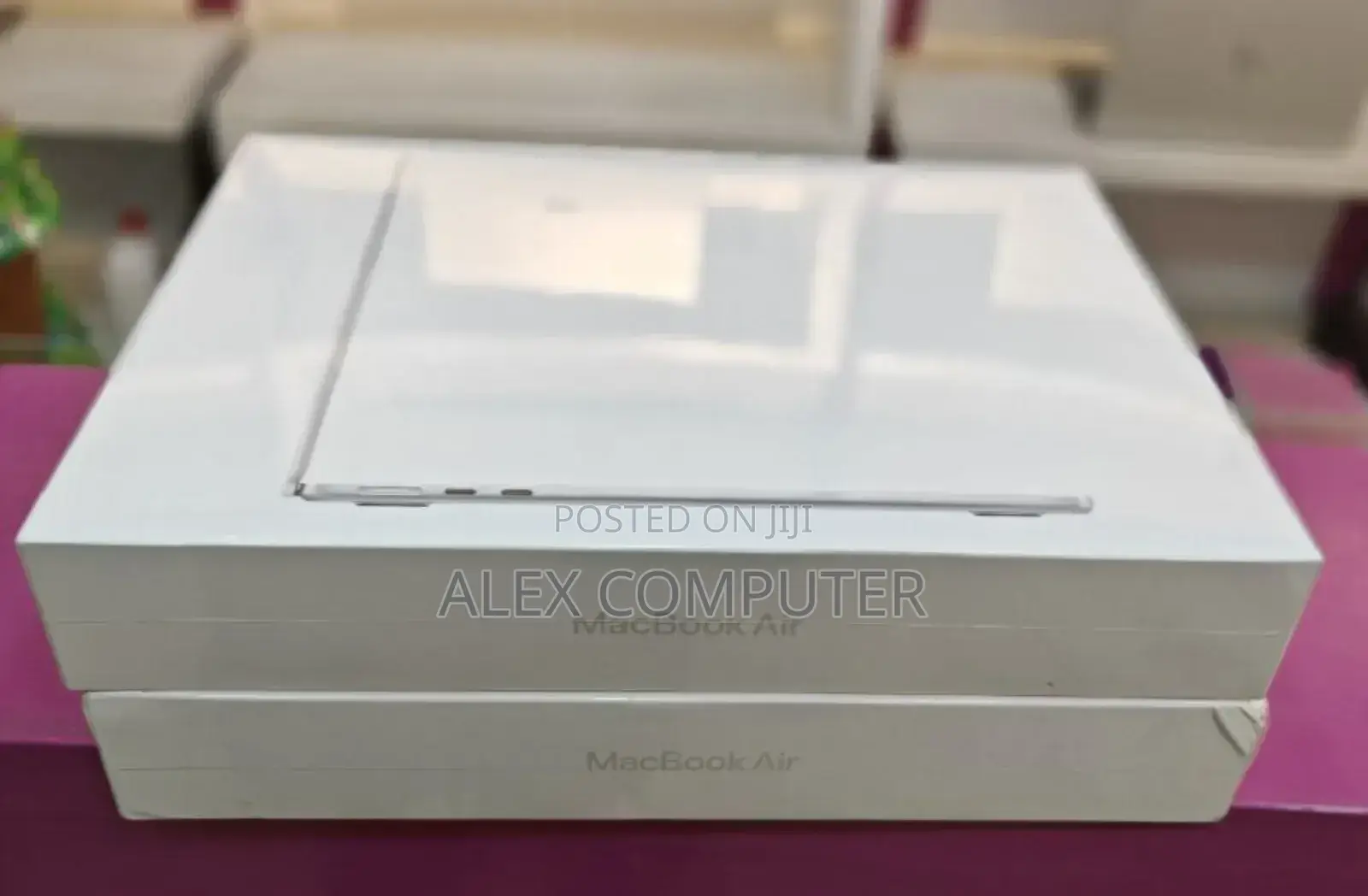 New Laptop Apple MacBook Air 2022 M2 8GB Apple M2 SSD 256GB