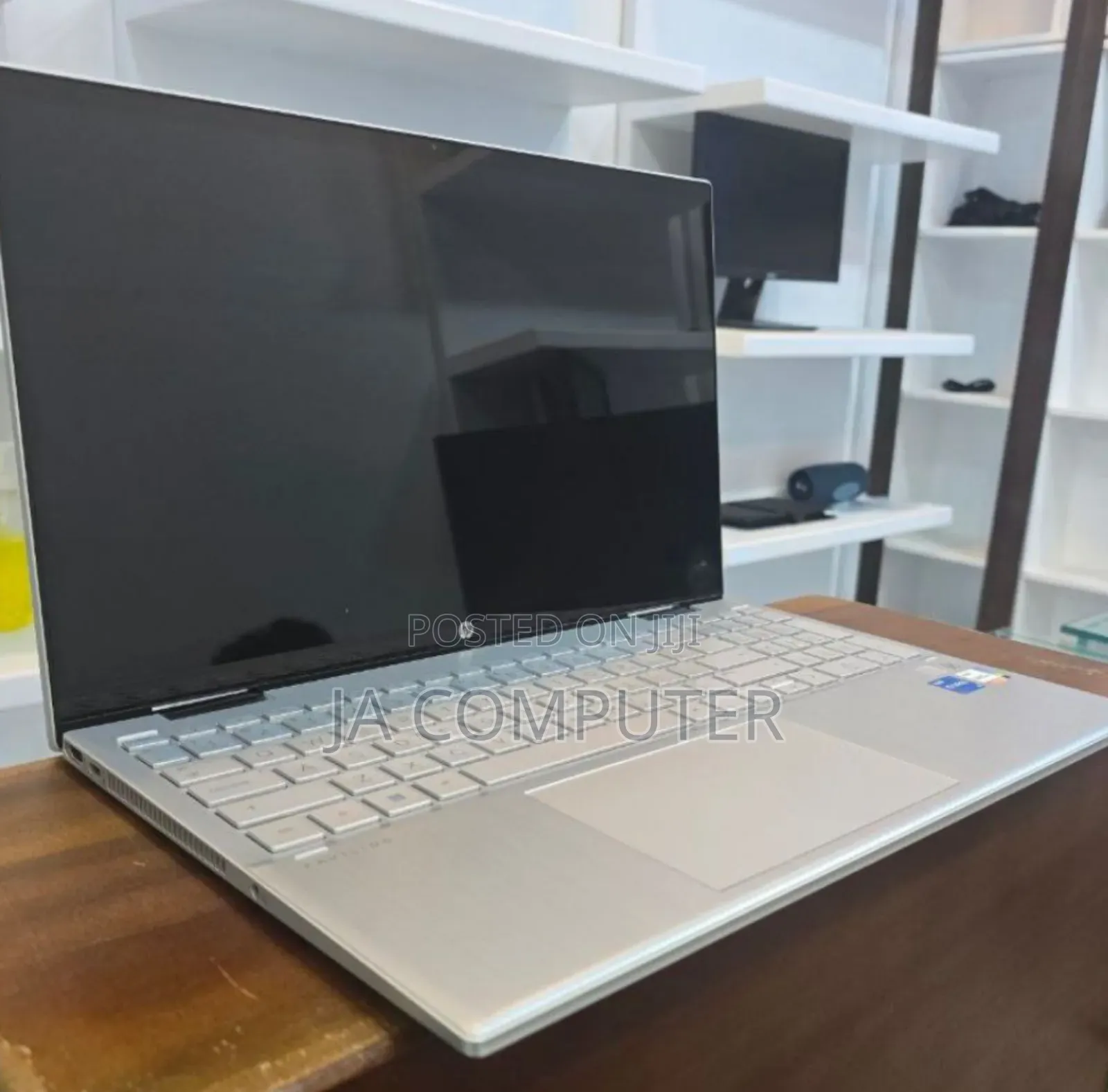 New Laptop HP Pavilion 15 8GB Intel Core I5 SSD 512GB