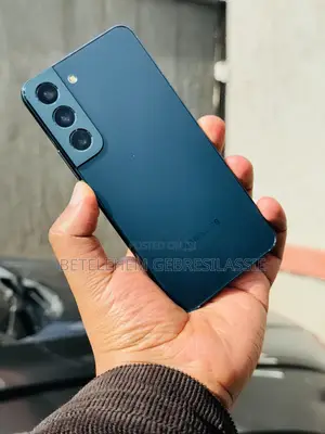 Photo - Samsung Galaxy S22+ 5G 256 GB Black