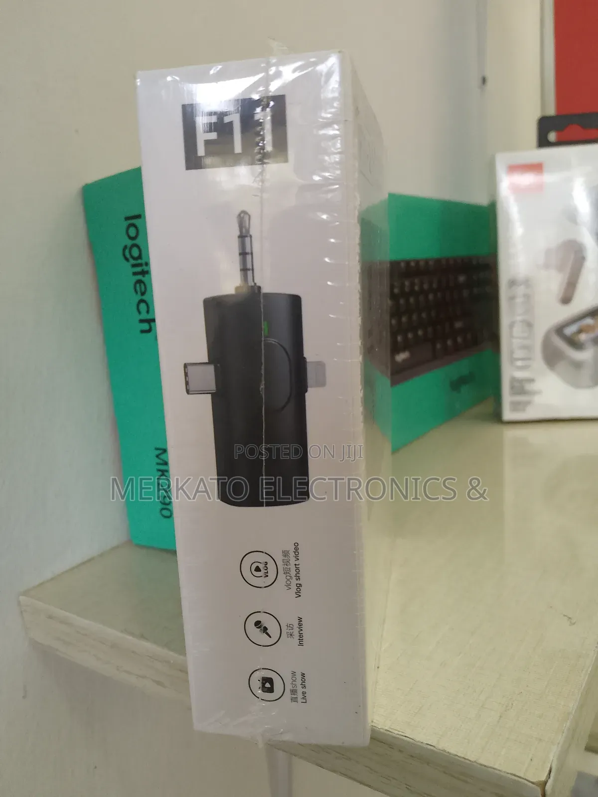 F11-2 Wireless Microphone for iPhone , Camera, Android