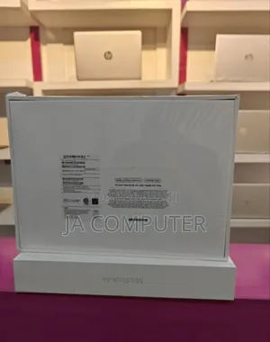 New Laptop Apple MacBook Air 2022 M2 8GB Apple M2 SSD 256GB