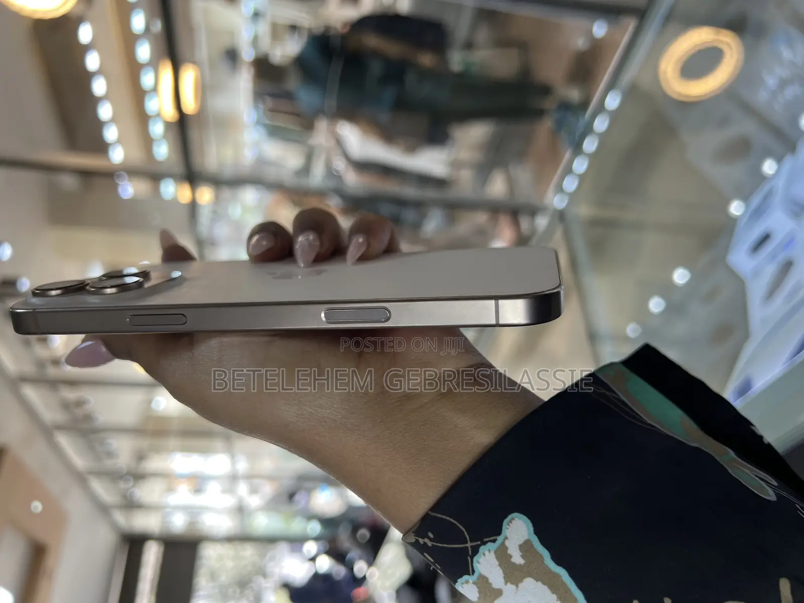 New Apple iPhone 16 Pro Max 256 GB Gold