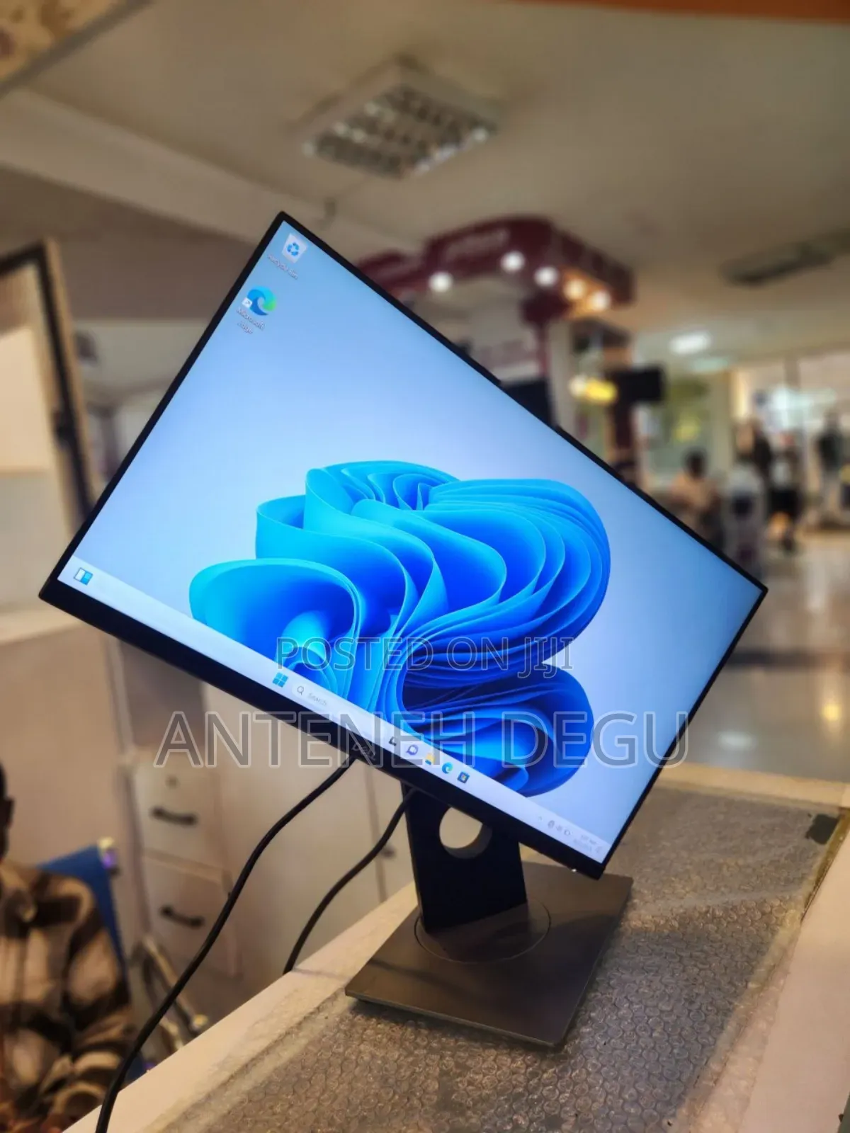 Computer Monitor 24 Inch