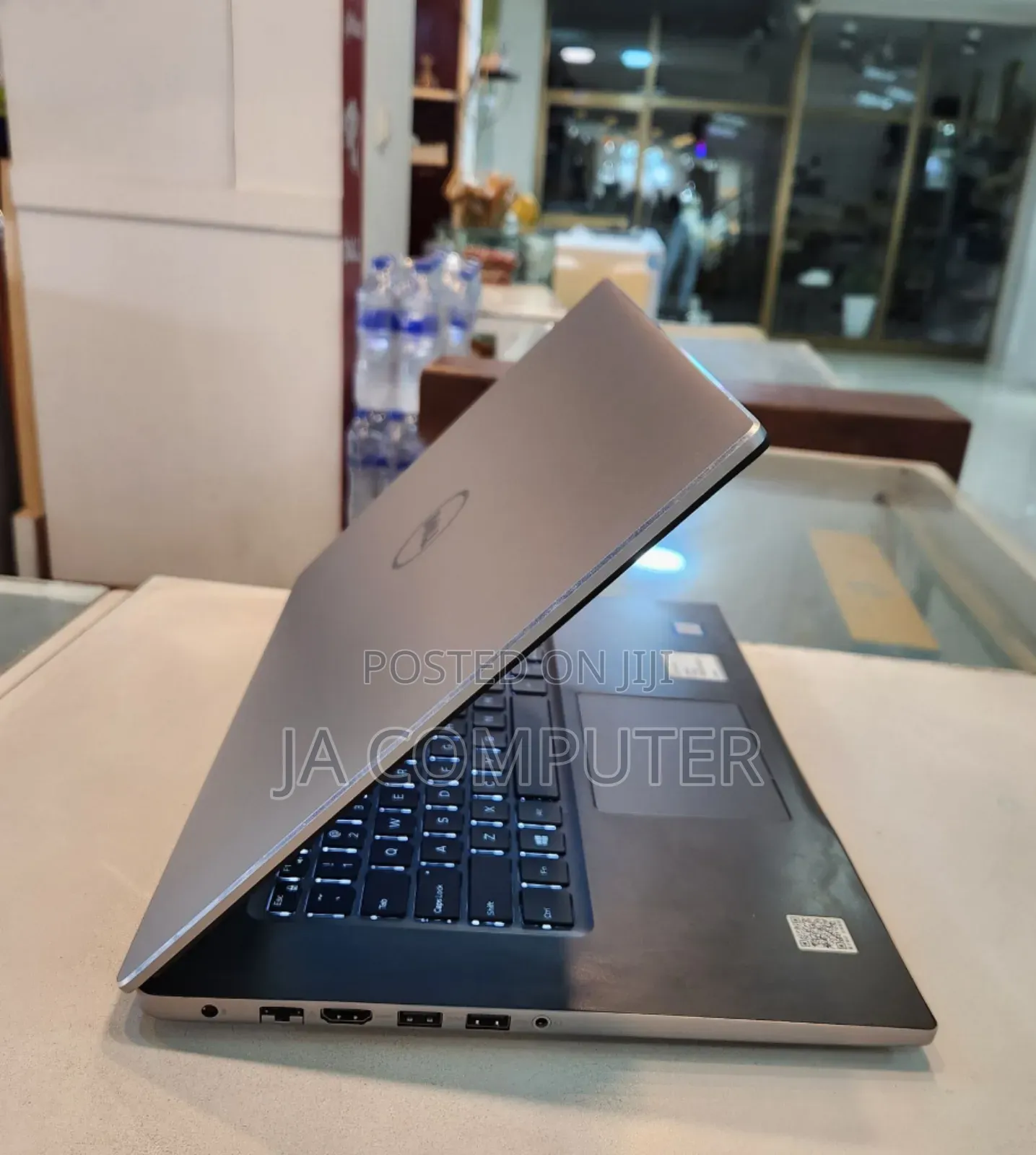 New Laptop Dell Inspiron 15 16GB Intel Core I7 SSHD (Hybrid) 750GB