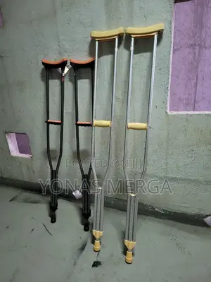 Photo - ክራንች×Crutches~Rubber Tip:Provides Traction Prevents Slipping