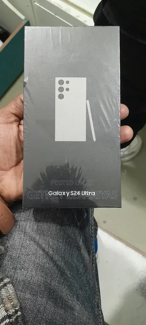 New Samsung Galaxy S24 Ultra 256 GB