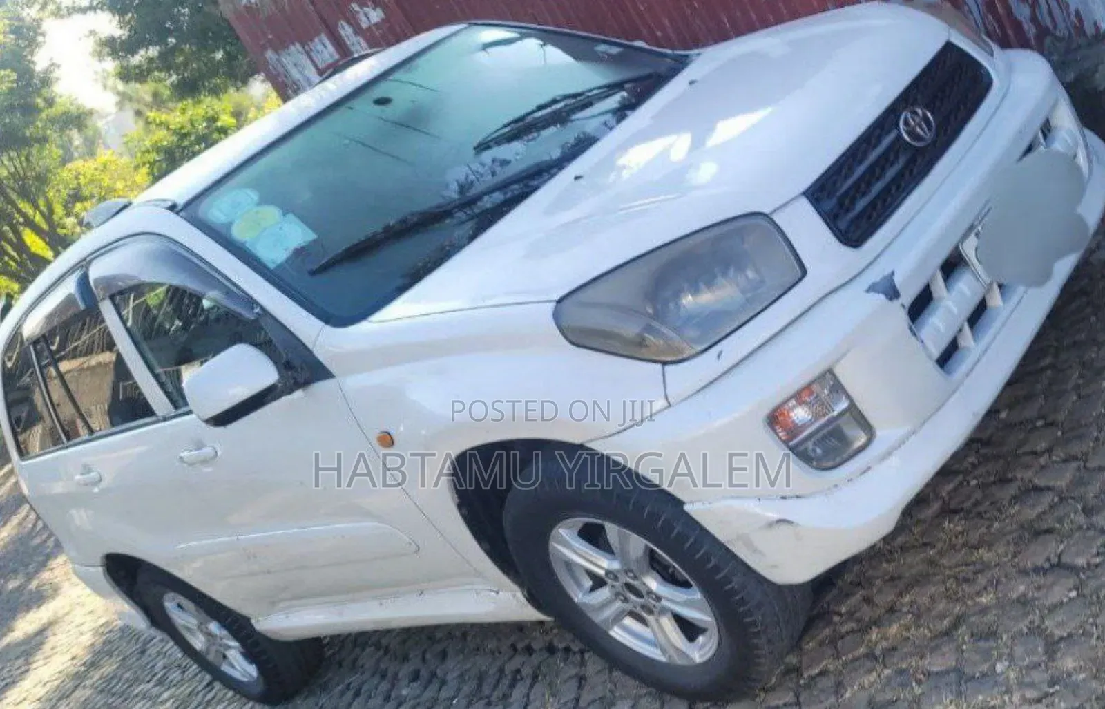 Toyota RAV4 2002 White