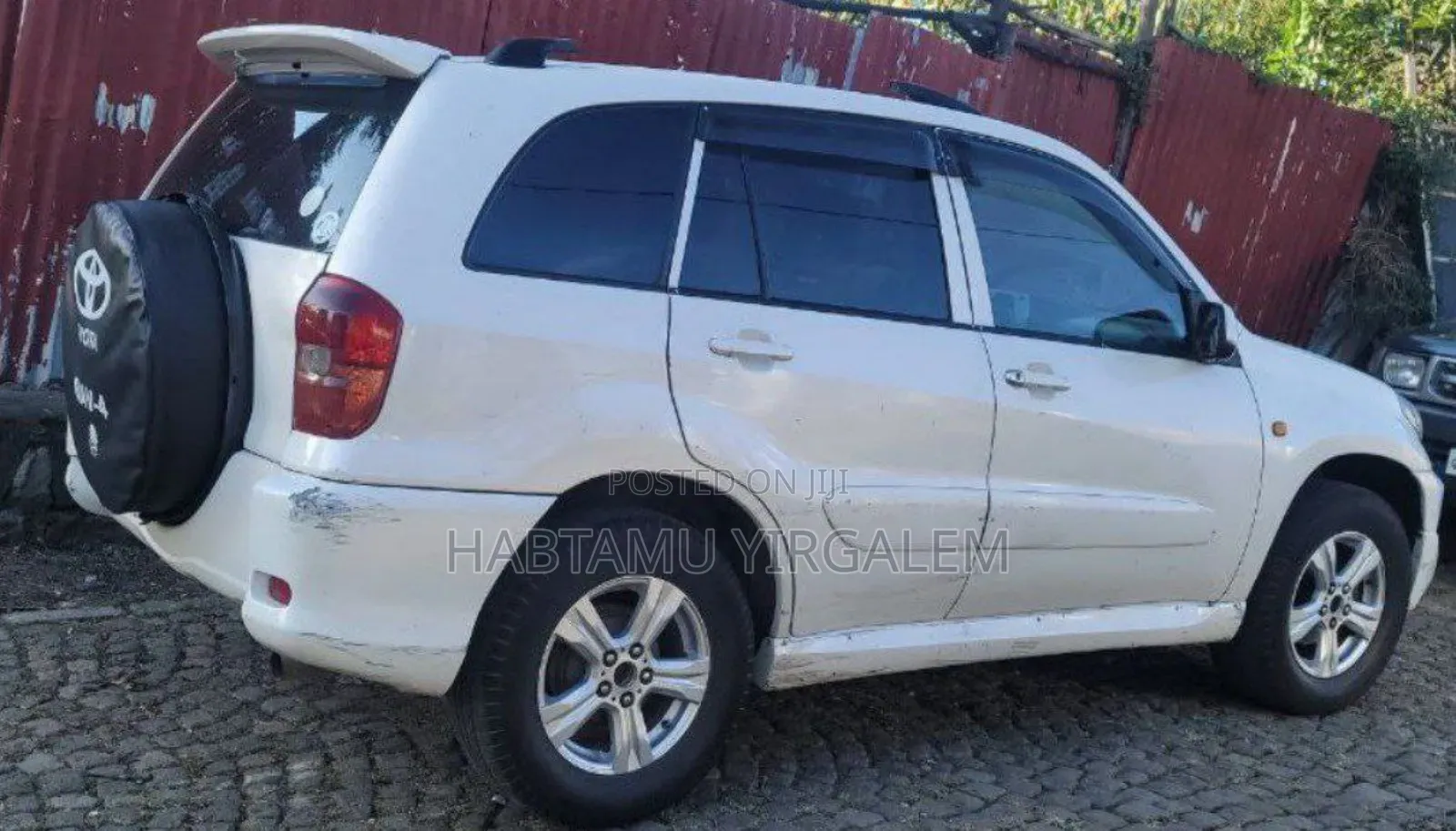 Toyota RAV4 2002 White