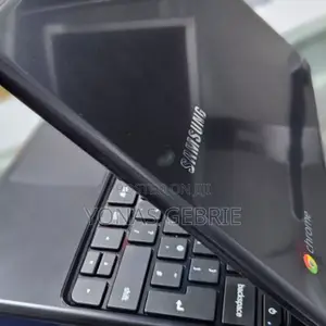 New Laptop HP Chromebook 4GB Intel Celeron SSD 16 GB