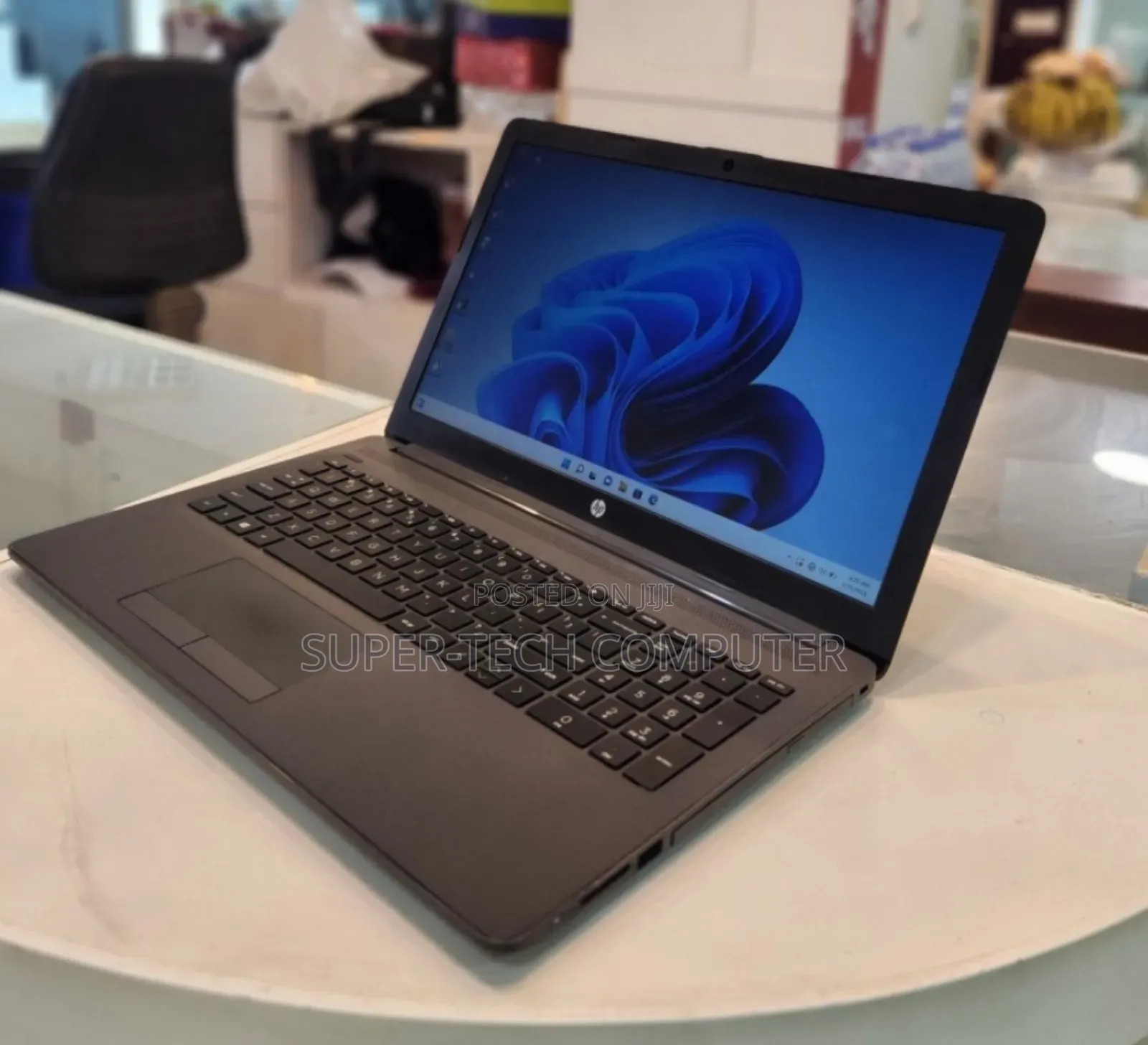 New Laptop HP Stream Notebook 8GB Intel Core I7 HDD 1T