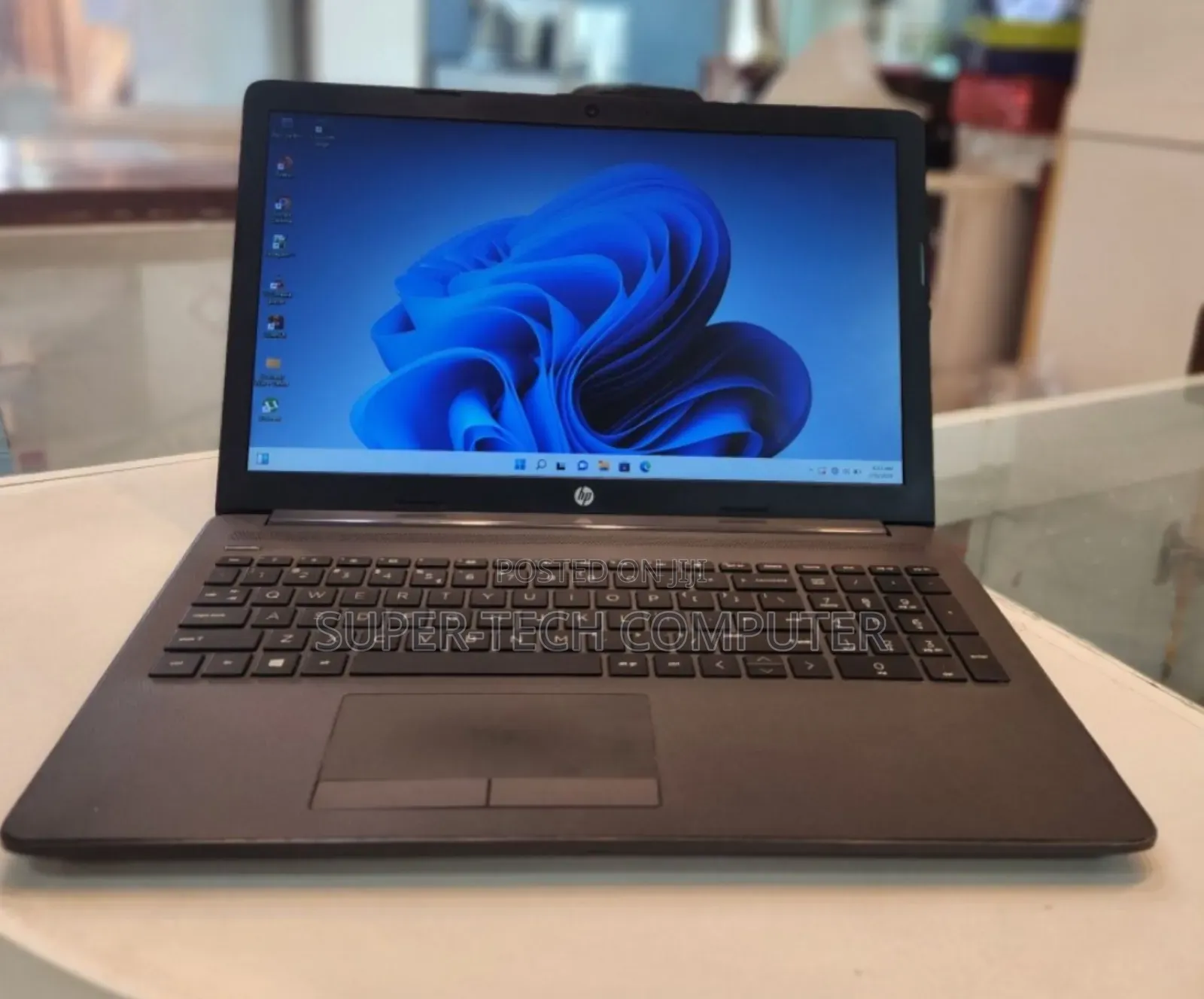New Laptop HP Stream Notebook 8GB Intel Core I7 HDD 1T