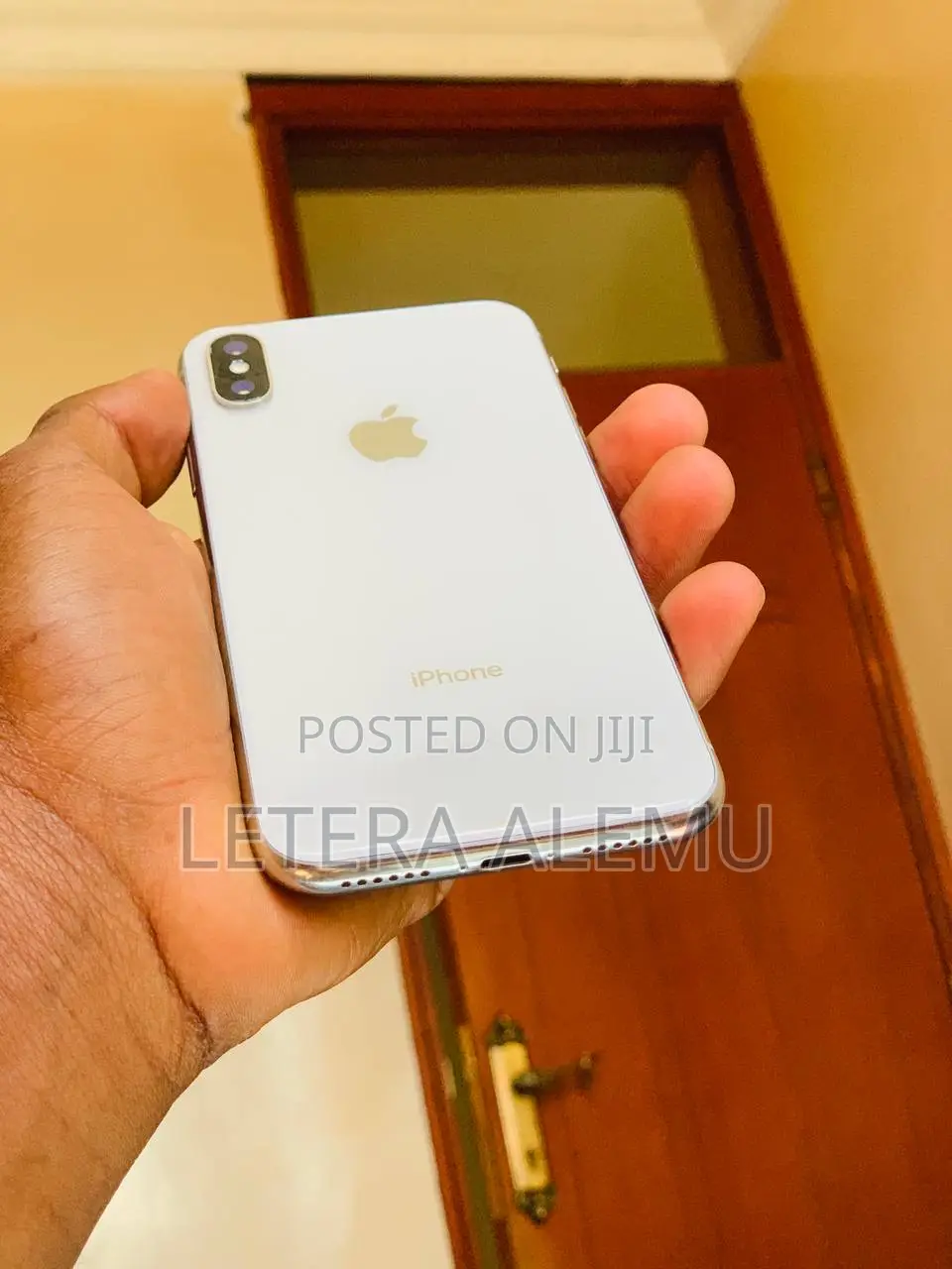 Apple iPhone X 256 GB White