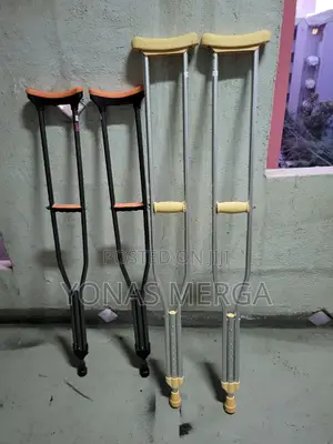 Photo - Crutches፷∞Assist With Balance፺私axillary Crutches$人ክራንች