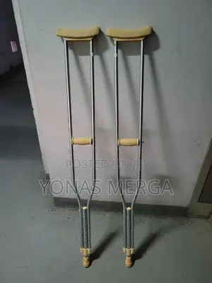 Photo - Aluminum Crutches W/ Non-Slip Rubber፹3crutches₯血crutches