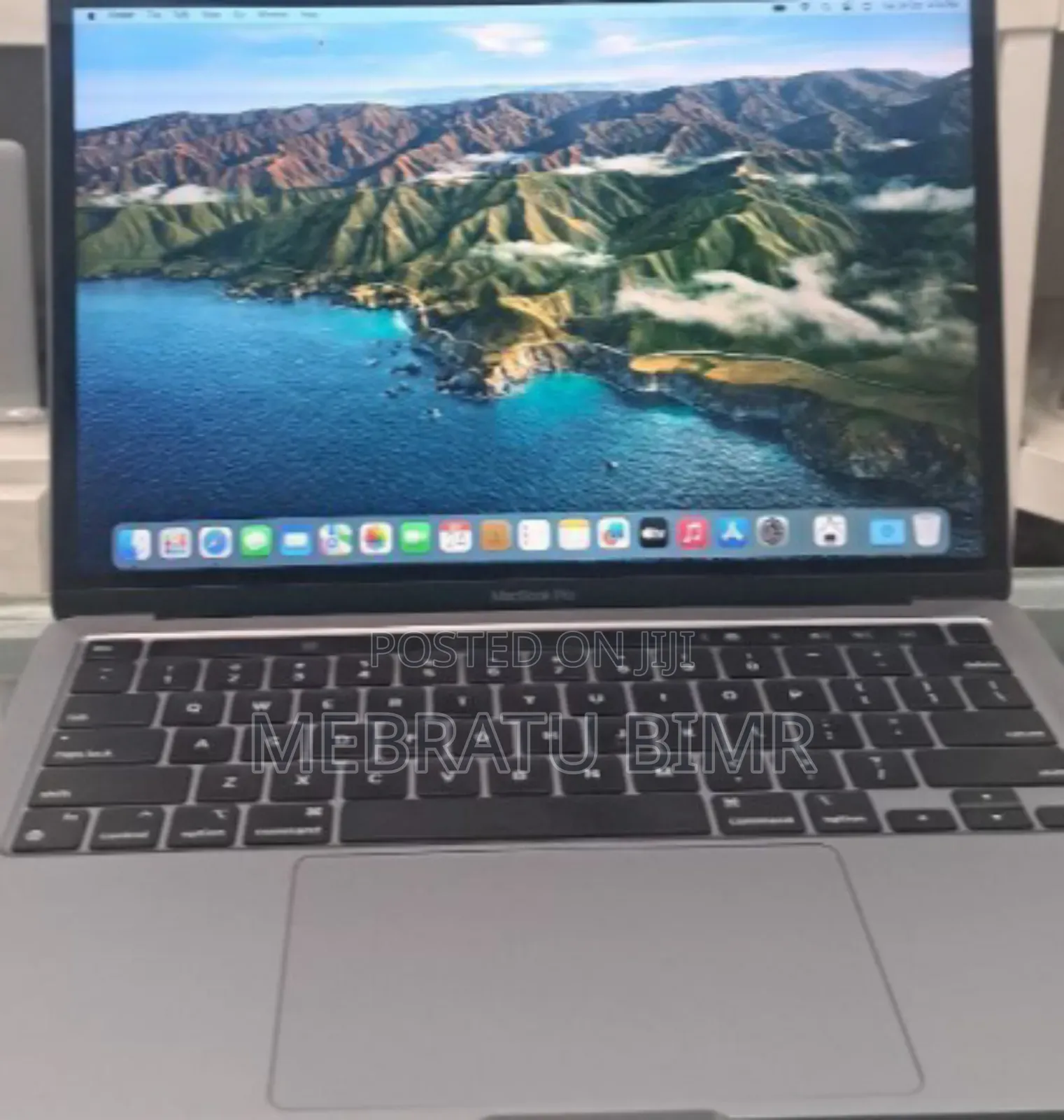 New Laptop Apple MacBook Pro 2020 M1 8GB Apple M1 Pro SSD 256GB