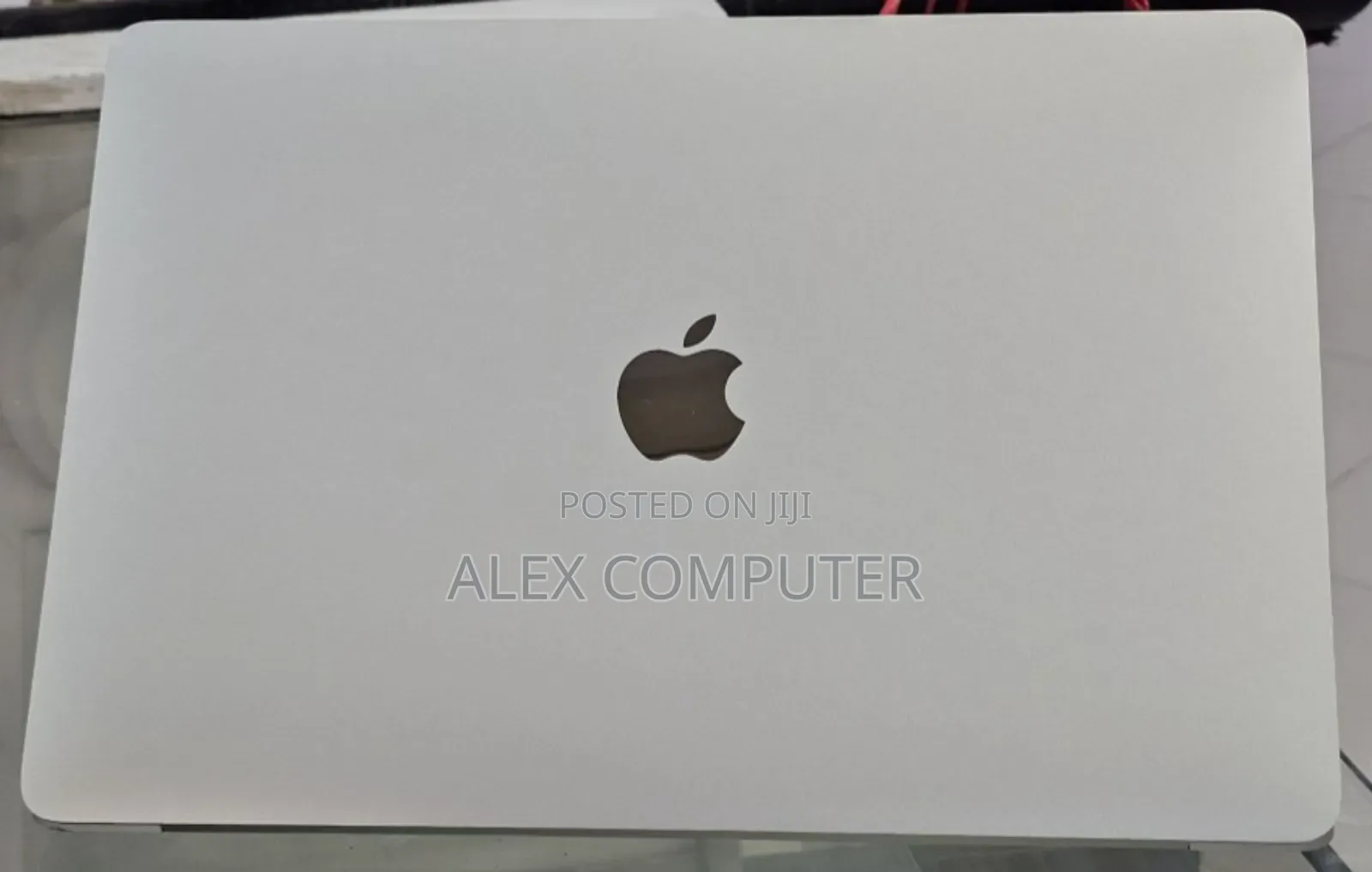 New Laptop Apple MacBook Air 2020 M1 8GB Apple M1 SSD 256GB