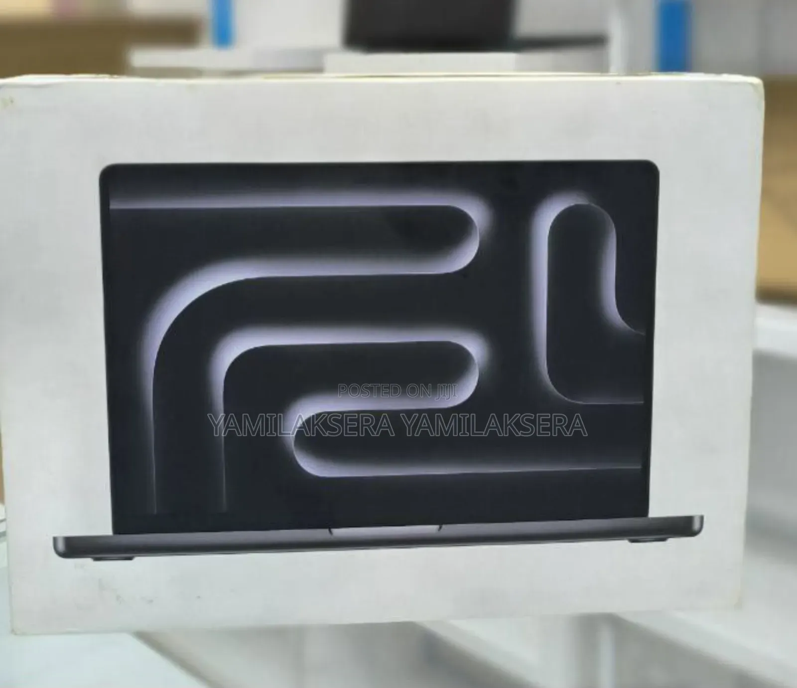 New Laptop Apple MacBook Pro 2023 M3 Pro 14-Inch 18GB SSD 512GB