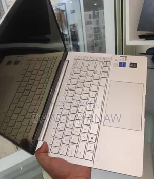 New Laptop HP 16GB Intel Core I7 SSD 1T