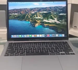 Photo - New Laptop Apple MacBook Pro M1 8GB Apple M1 SSD 256GB