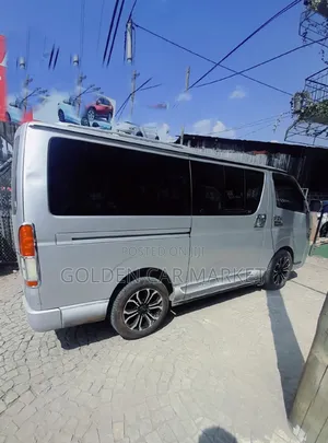 Photo - Toyota HiAce 2007 Silver