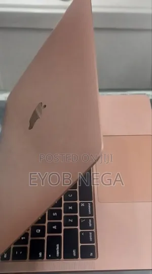 Photo - New Laptop Apple MacBook Air 2020 8GB Intel Core I3 SSD 256GB