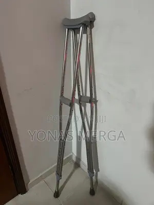 Photo - Durable and Easy to Store፵个crutches♤፬crutchesክራንች፣拒crutches