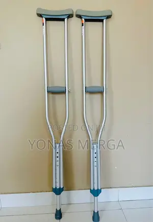 Photo - Shoulder Crutches / Tongat Ketiak፪€Crutches፲axillary Crutche