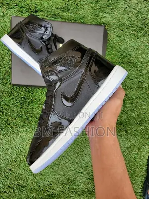 Air Jordan 1 High Black