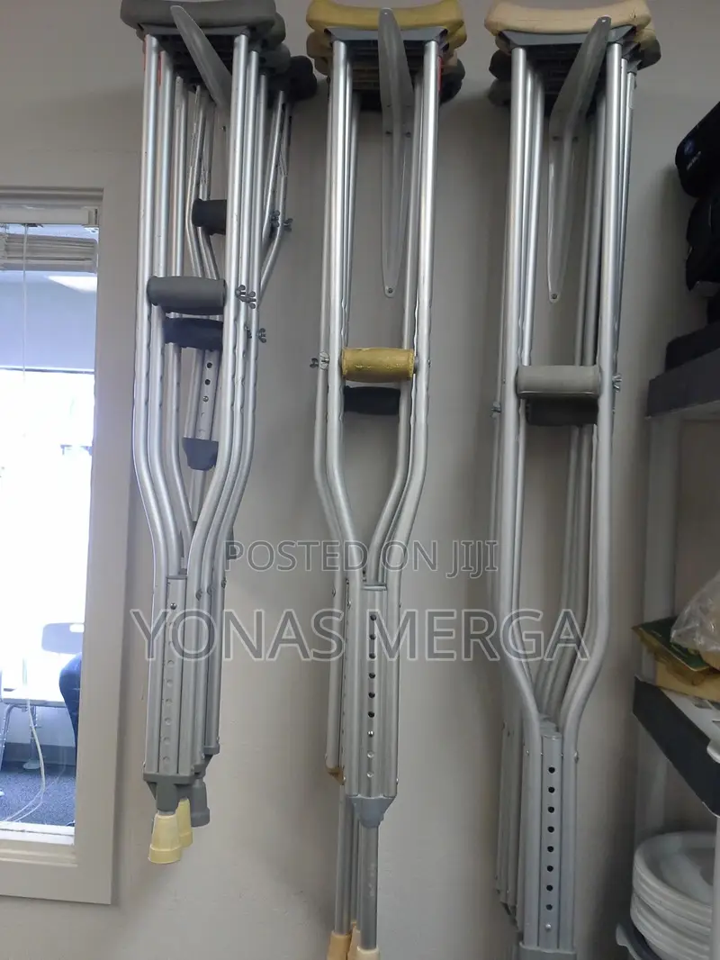 Crutches for Disabled People፪極axillary Crutches~0ክራንች
