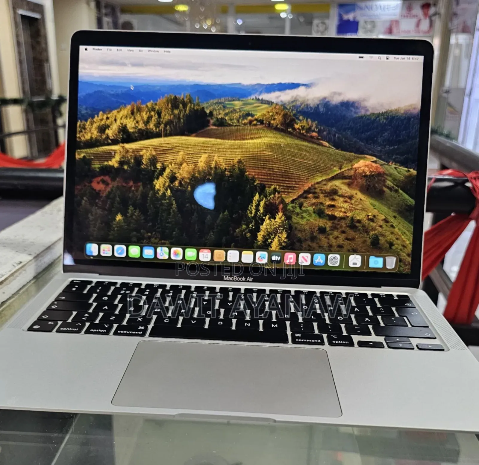 New Laptop Apple MacBook Air 2020 M1 8GB Apple M1 SSD 256GB
