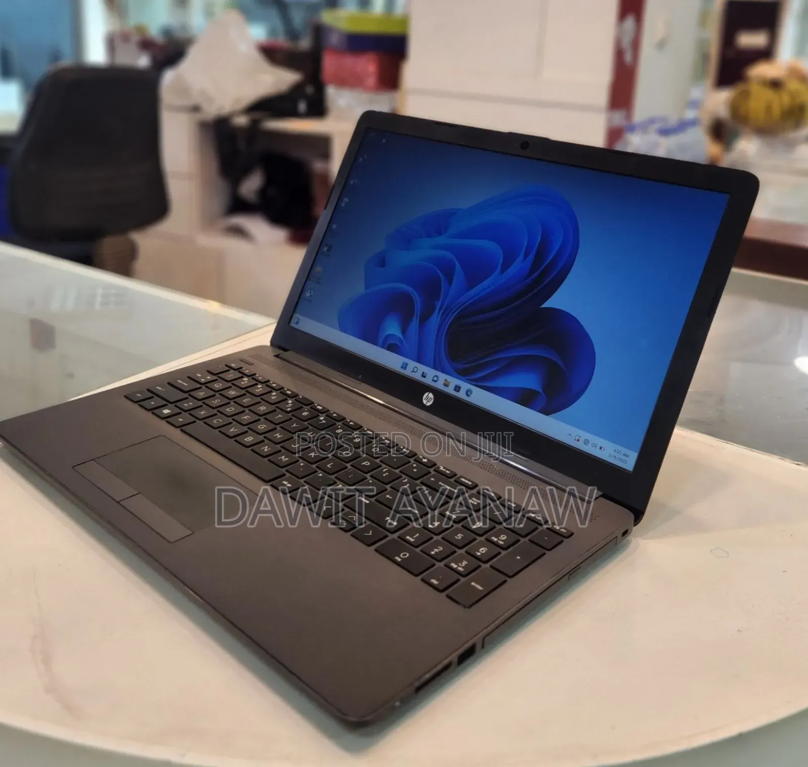 New Laptop HP Stream Notebook 8GB Intel Core I7 HDD 1T
