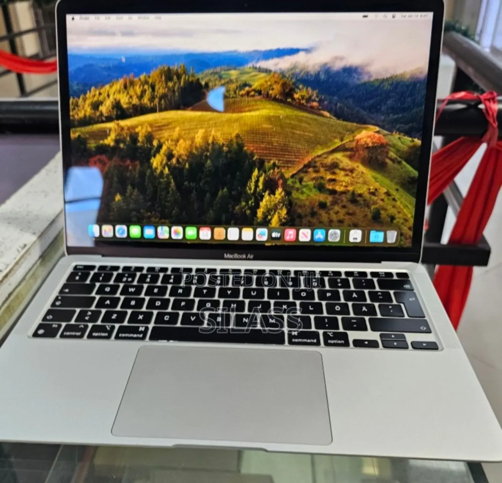New Laptop Apple MacBook Air 2020 M1 8GB Apple M1 SSD 256GB