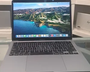Photo - New Laptop Apple MacBook Pro 2020 M1 8GB Apple M1 Pro SSD 256GB