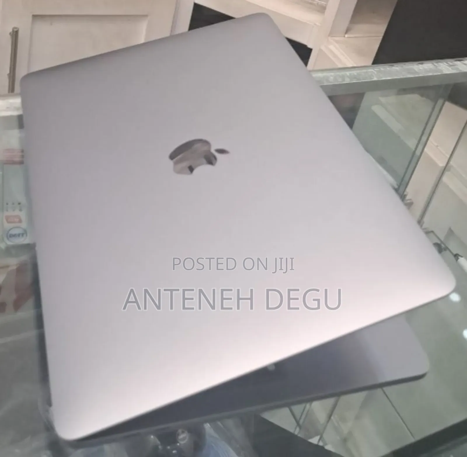 New Laptop Apple MacBook Pro M1 8GB Apple M1 SSD 256GB