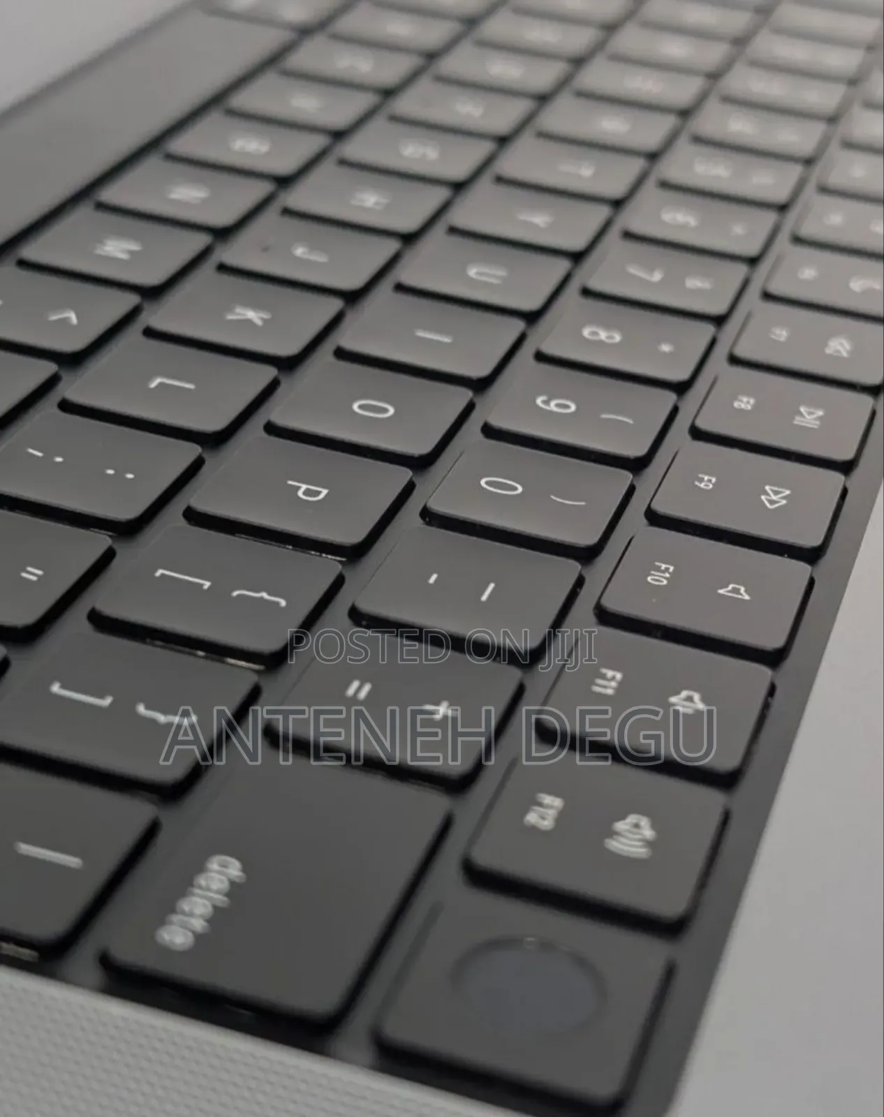 New Laptop Apple MacBook Pro 2021 M1 16GB Apple M1 Pro SSD 1T